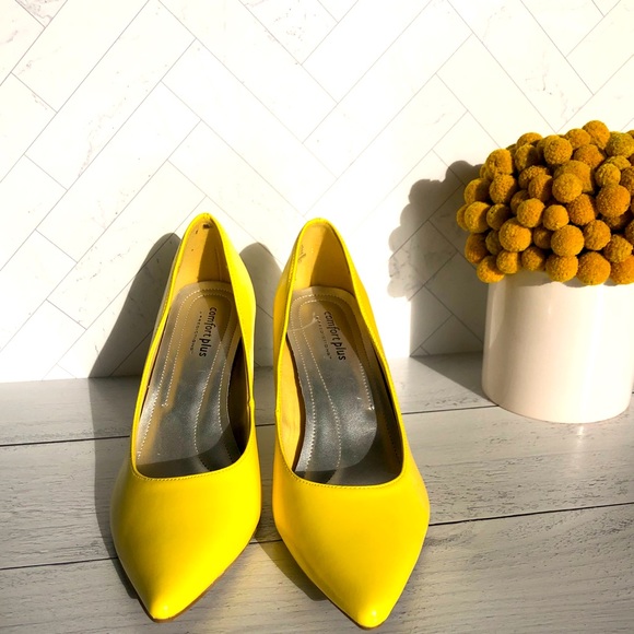 NWOT - Predictions Yellow Pumps - 8
